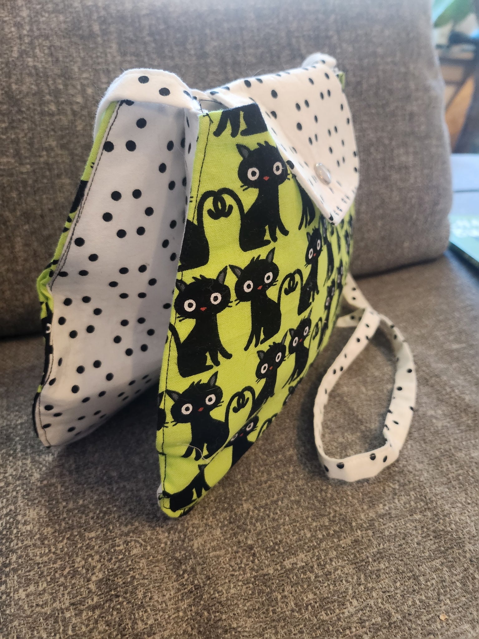 Black Cat Tulip Bag